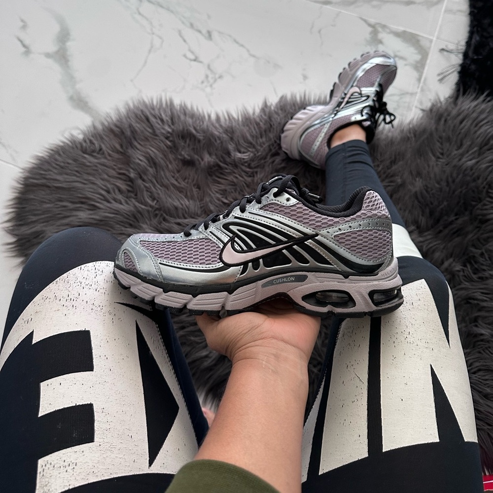 Nike Air Max Moto 2K